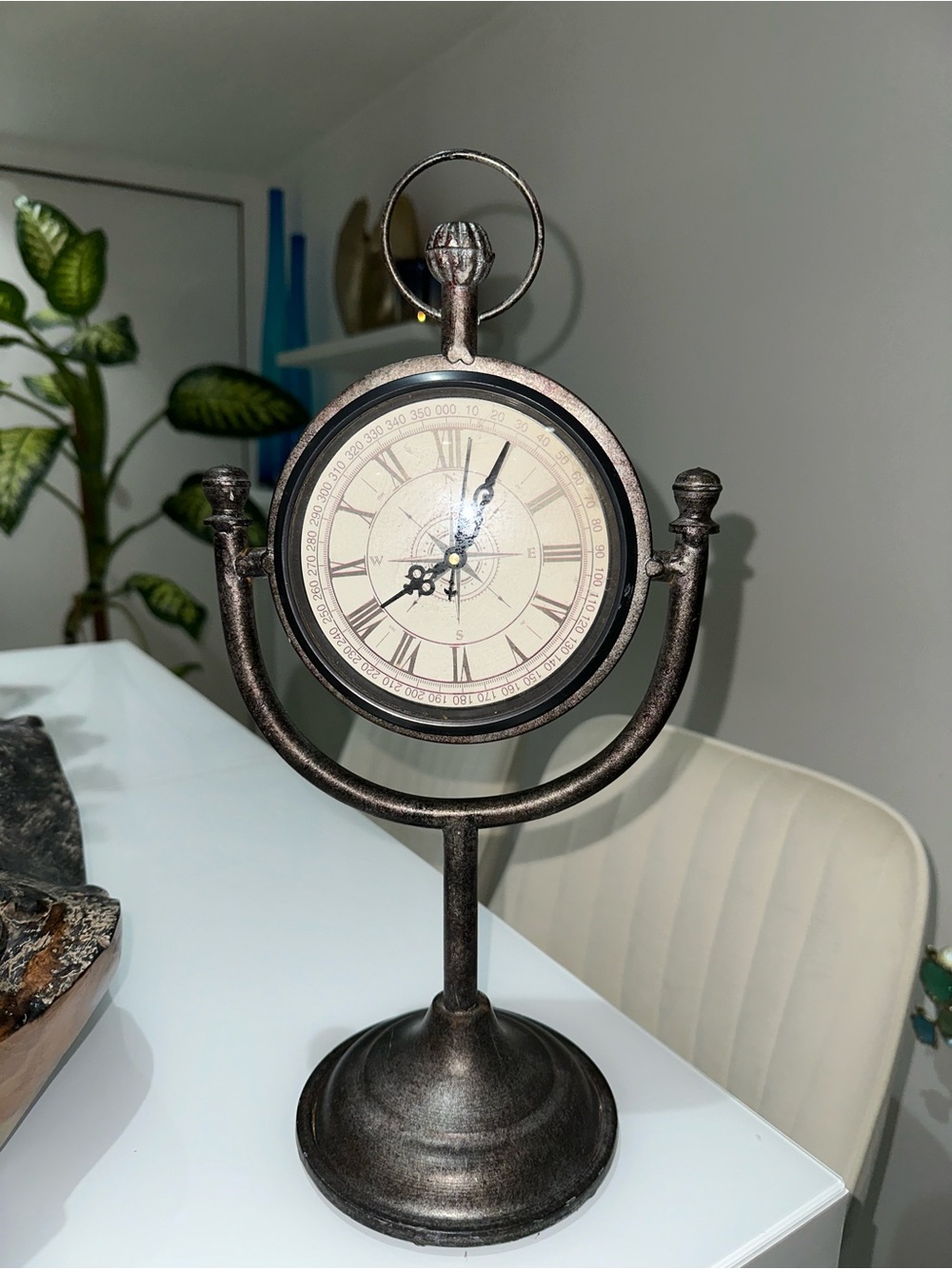 Antique-Style Brown Metal Table Clock - Home Wall Decor